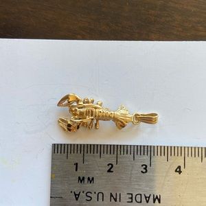14kt gold 2D lobster pendant
